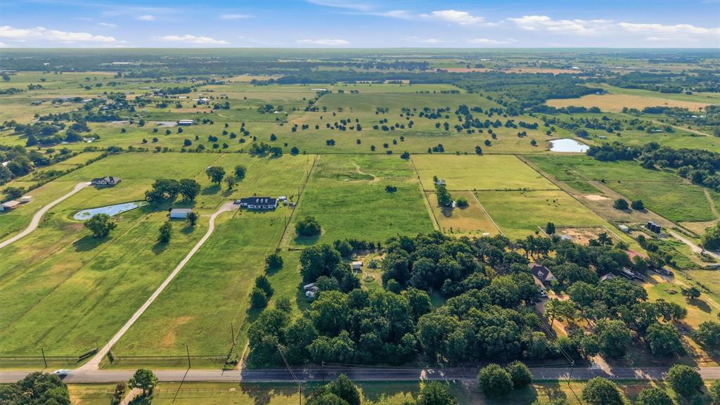 1614 West Line Road Whitesboro, TX 76273 - Photo 11 of 34 Gallery Image 11