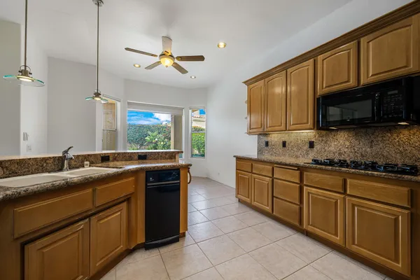 $879,900 | 13 Hillcrest Drive, Palm Desert, CA 92260