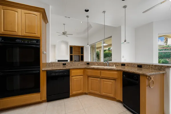 $879,900 | 13 Hillcrest Drive, Palm Desert, CA 92260