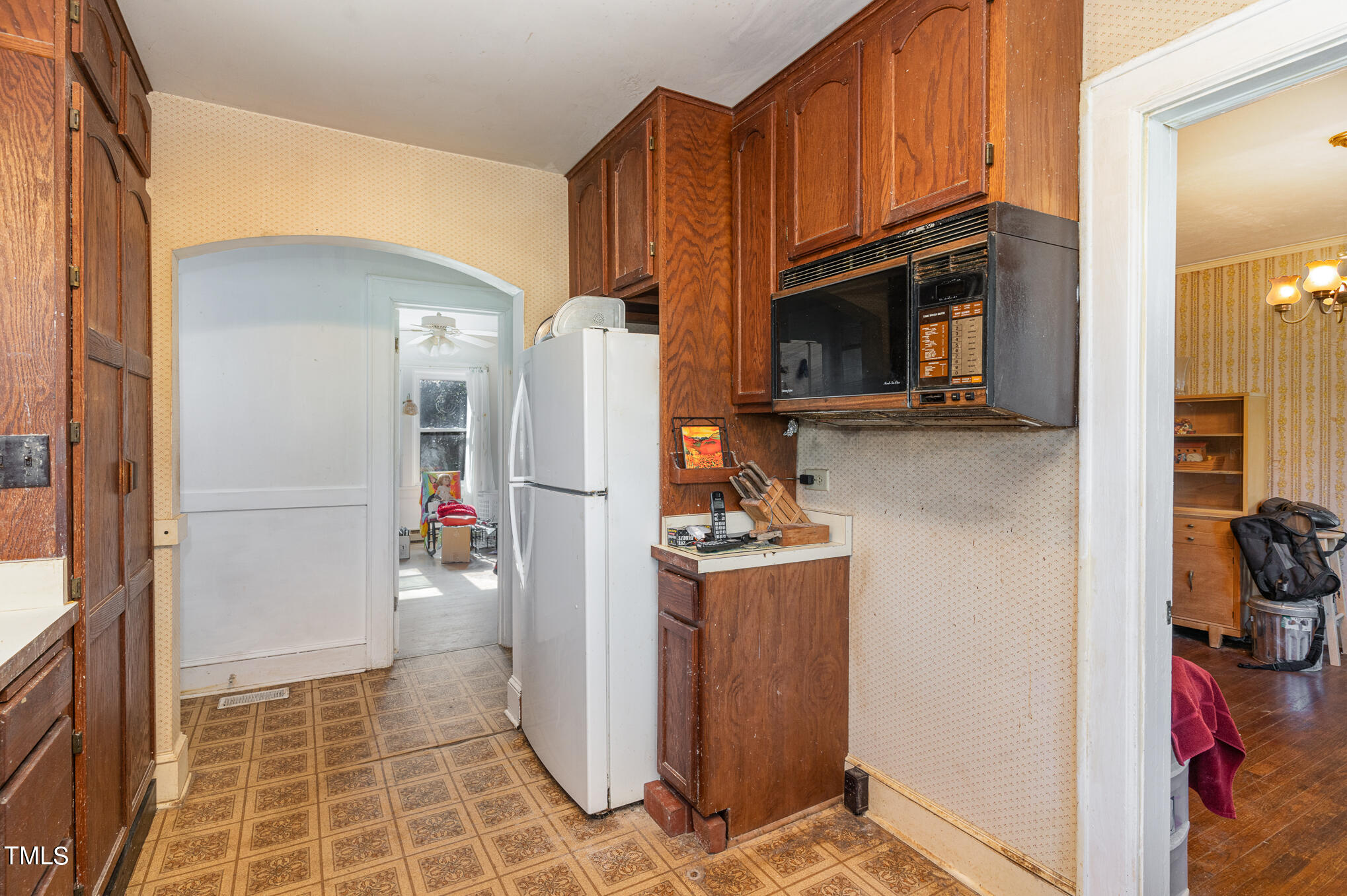 518 Dixie Trail Raleigh, NC 27607 - Photo 24 of 32 Kitchen