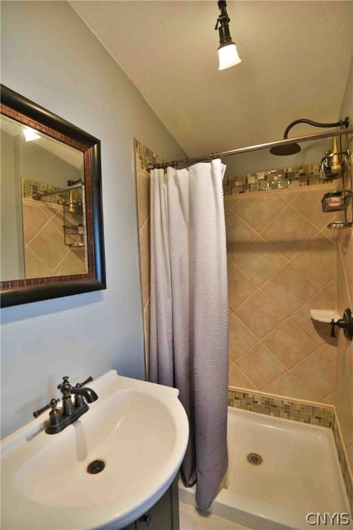 6 Wilbur Road New Hartford, NY 13413 - Photo 16 of 35