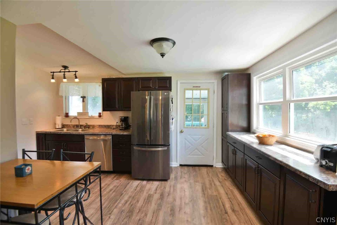 6 Wilbur Road New Hartford, NY 13413 - Photo 6 of 35