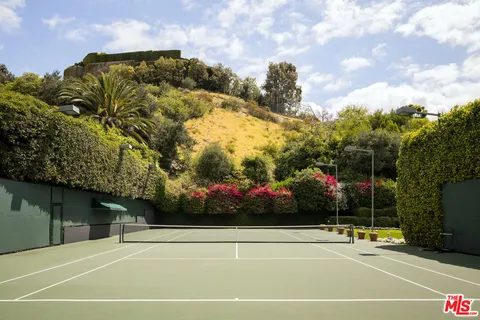 $8,995,000 | 760 North Beverly Glen Boulevard, Los Angeles, CA 90077