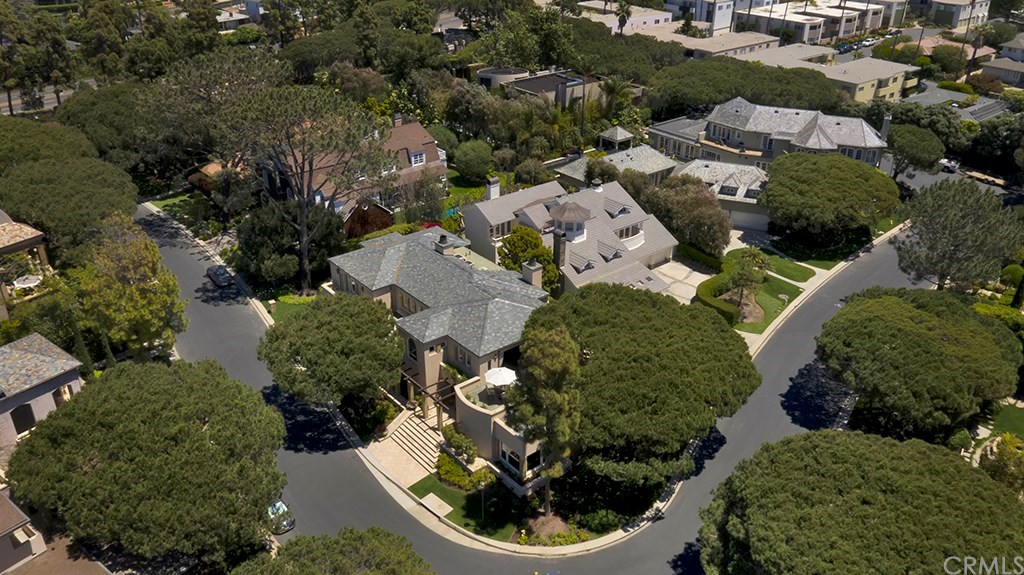 34 Smithcliffs Road Laguna Beach, CA 92651 - Photo 31 of 69 an aerial view of a house with a yard
