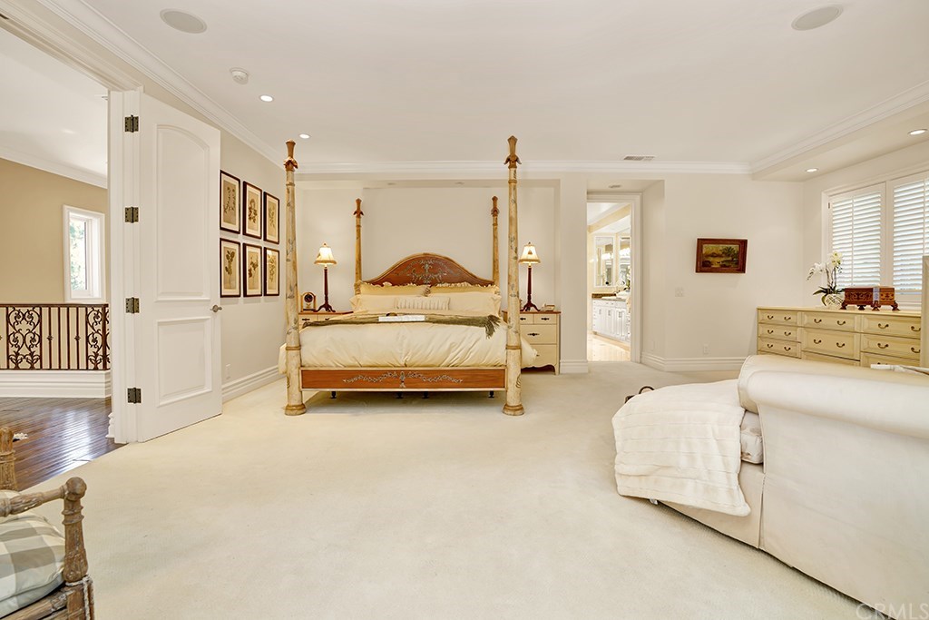 34 Smithcliffs Road Laguna Beach, CA 92651 - Photo 44 of 69 a living room with furniture and a large window