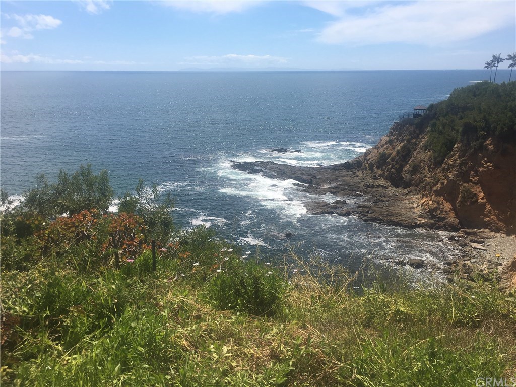 34 Smithcliffs Road Laguna Beach, CA 92651 - Photo 68 of 69 a view of a lake