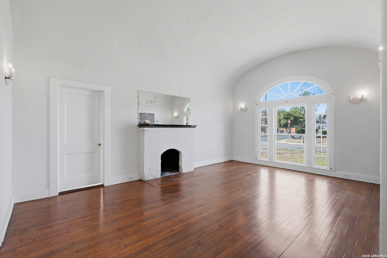 1446 Fulton Avenue San Antonio, TX 78201 - Photo 7 of 33