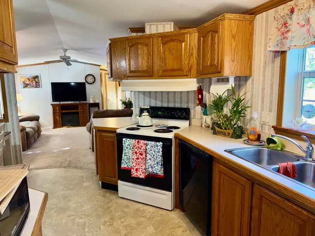 $325,000 | 56 Nelson Street, Salem, NH 03079