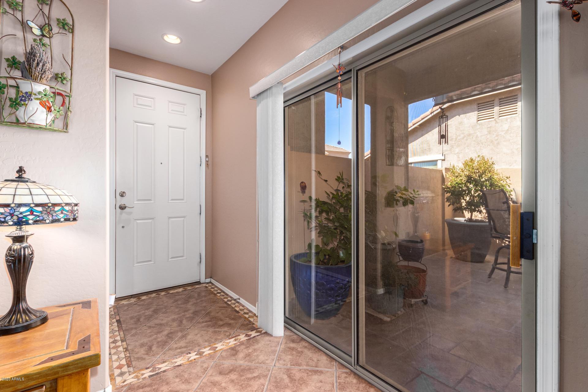 989 East Ranch Road Gilbert, AZ 85296 - Photo 4 of 25 Front entry