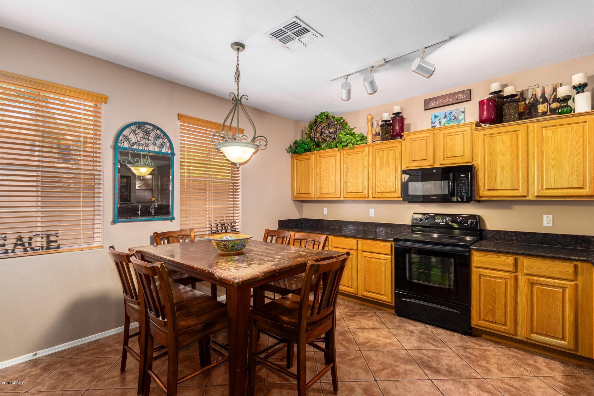 989 East Ranch Road Gilbert, AZ 85296 - Photo 8 of 25 Ranch 9