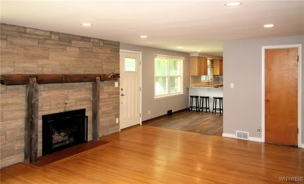 $2,900 | 8709 Nottingham Terrace, Clarence, NY 14221