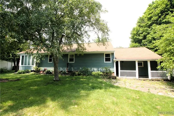 $2,900 | 8709 Nottingham Terrace, Clarence, NY 14221