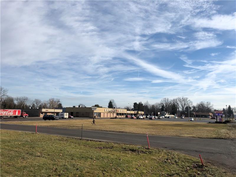 841 Sharon New Castle Road Farrell, PA 16121 - Photo 7 of 12 Four nationally known businesses surround the lot.