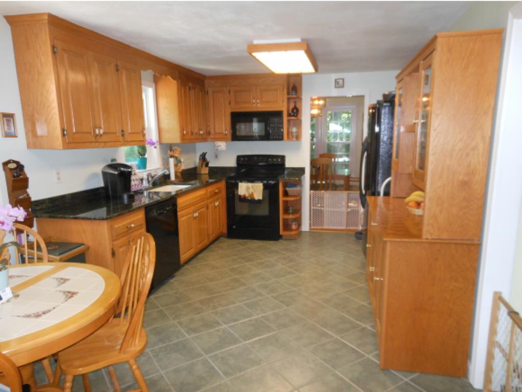 53 Hills Farm Road Chester, NH 03036 - Photo 3 of 36