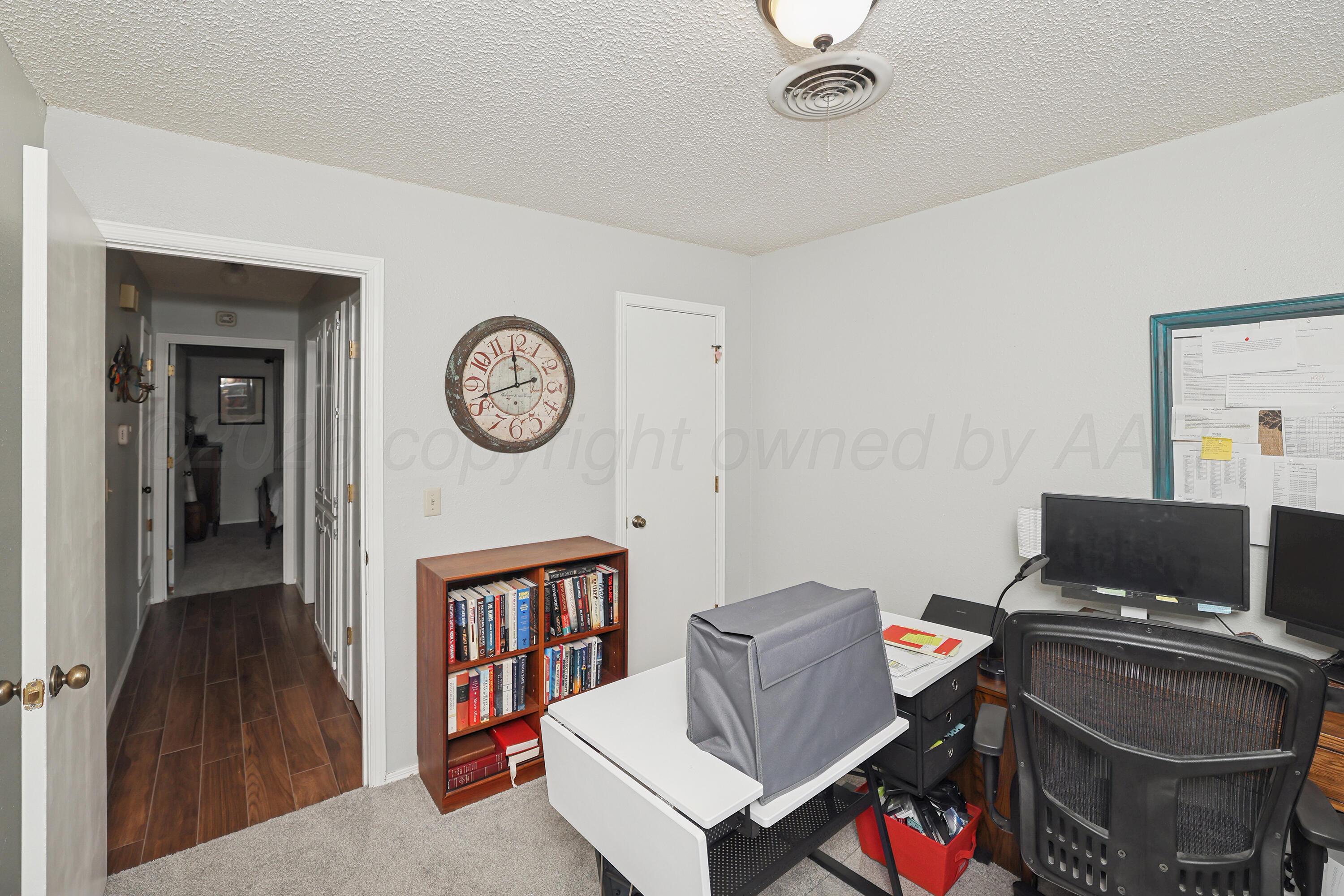 3306 Reeder Drive Amarillo, TX 79121 - Photo 17 of 33 17-2nd Bedroom