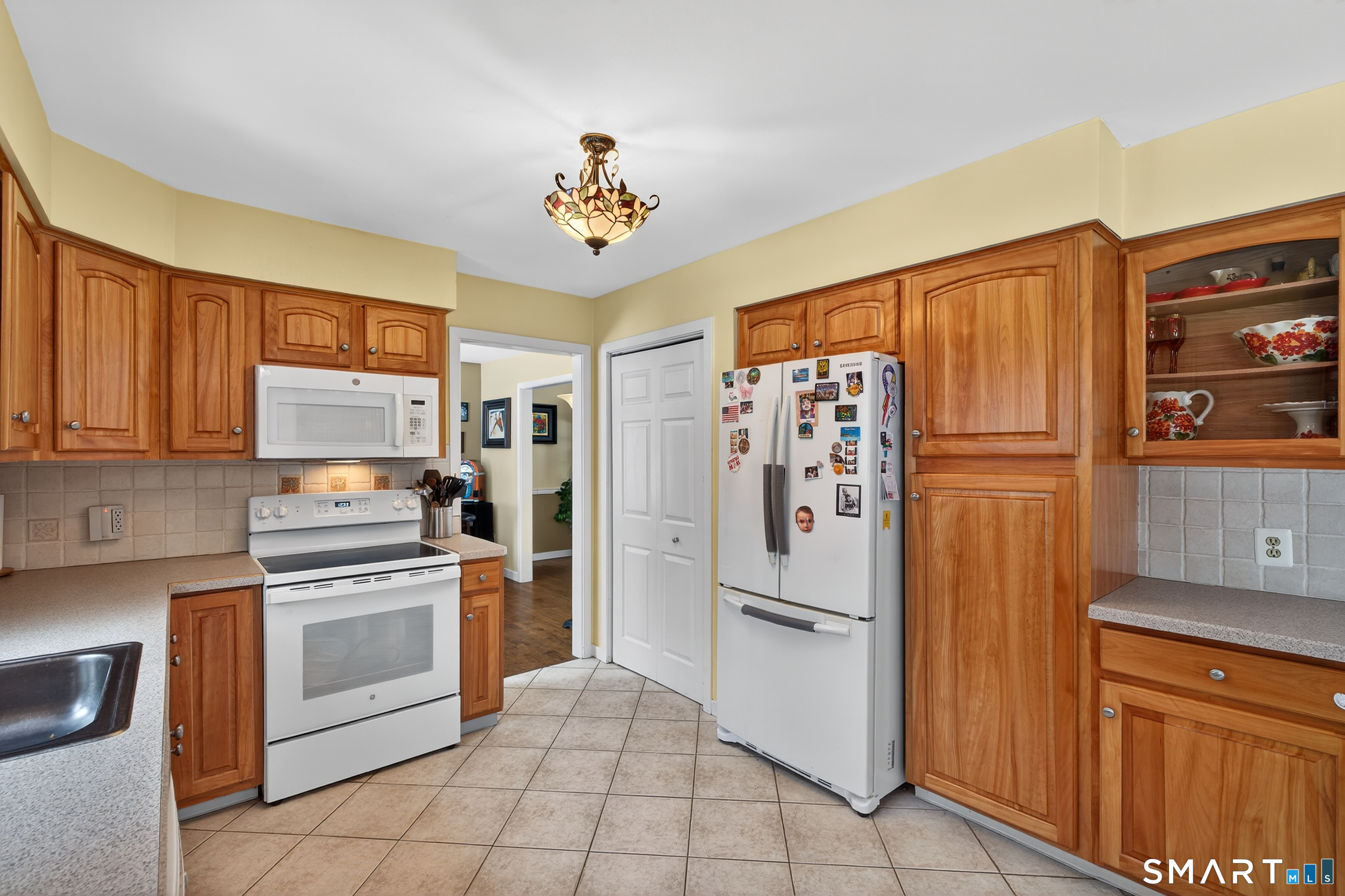 16 Winthrop Woods Road Shelton, CT 06484 - Photo 3 of 38