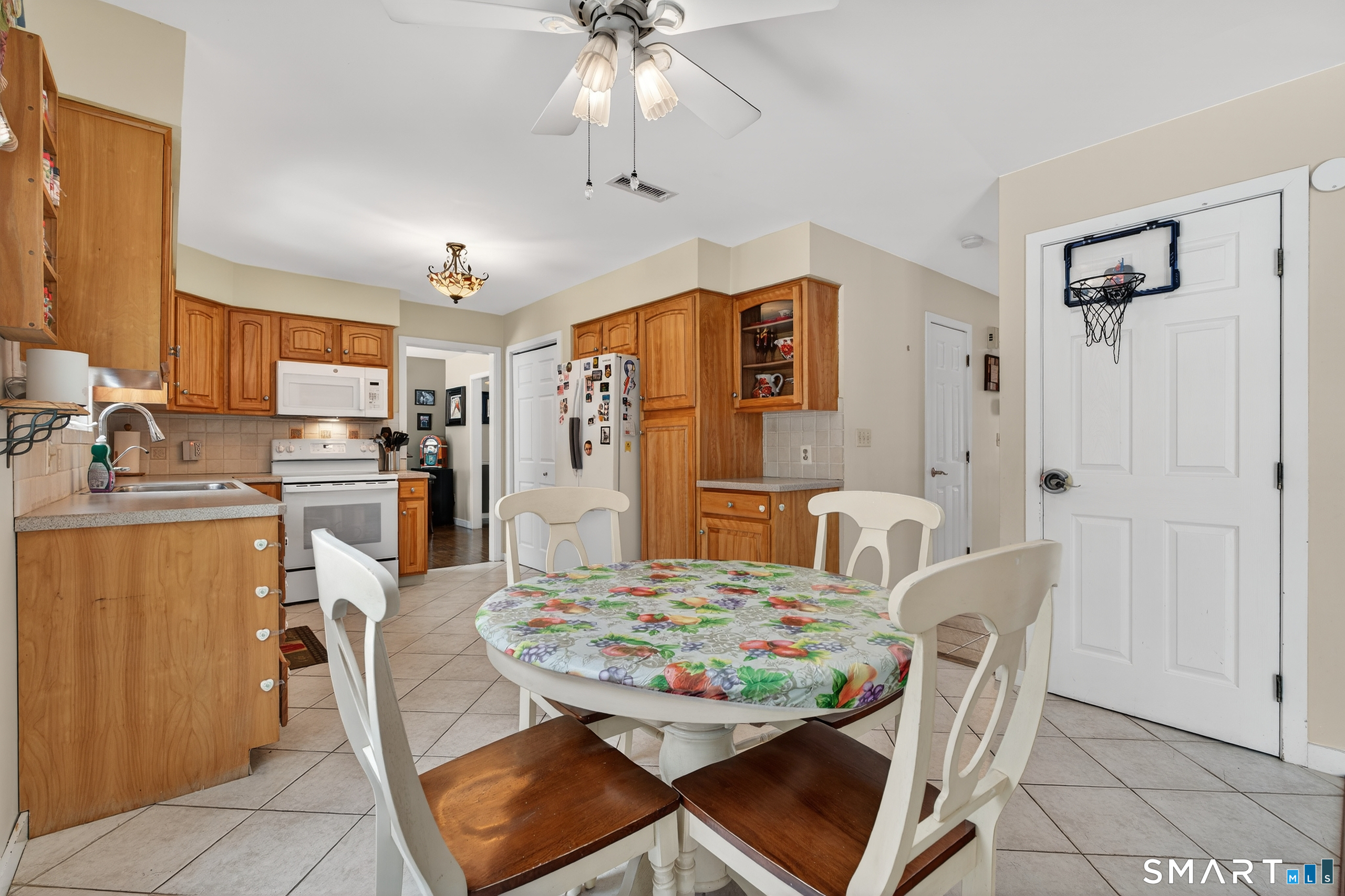 16 Winthrop Woods Road Shelton, CT 06484 - Photo 6 of 38