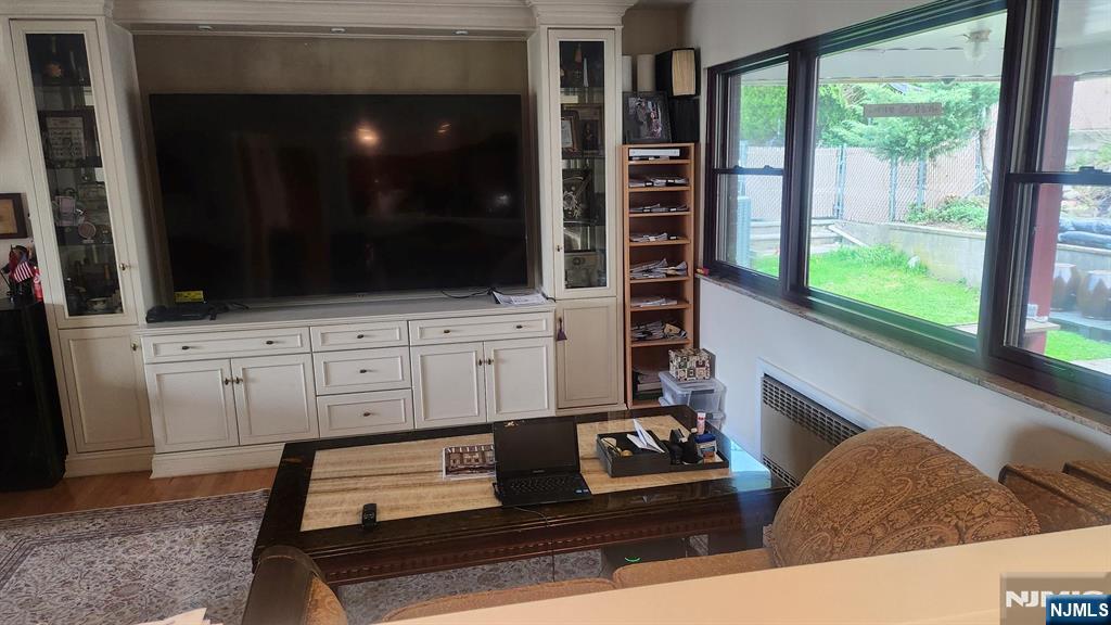468 Oak Street Ridgefield, NJ 07657 - Photo 7 of 17