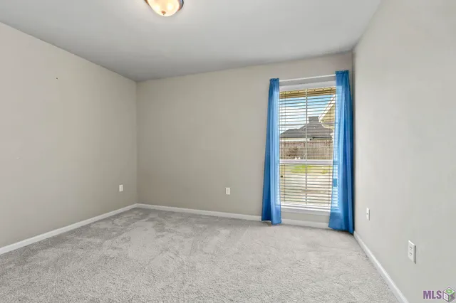 $289,000 | 30863 Meadow Wood Boulevard, Denham Springs, LA 70726