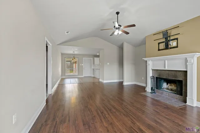 $289,000 | 30863 Meadow Wood Boulevard, Denham Springs, LA 70726