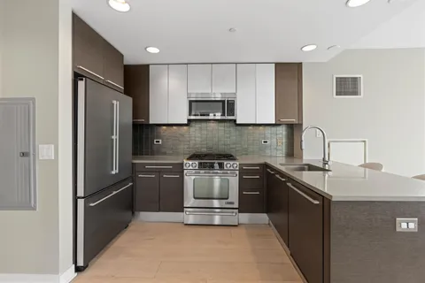 $1,100,000 | 2 2nd Street, Unit 3606, Jersey City, NJ 07302