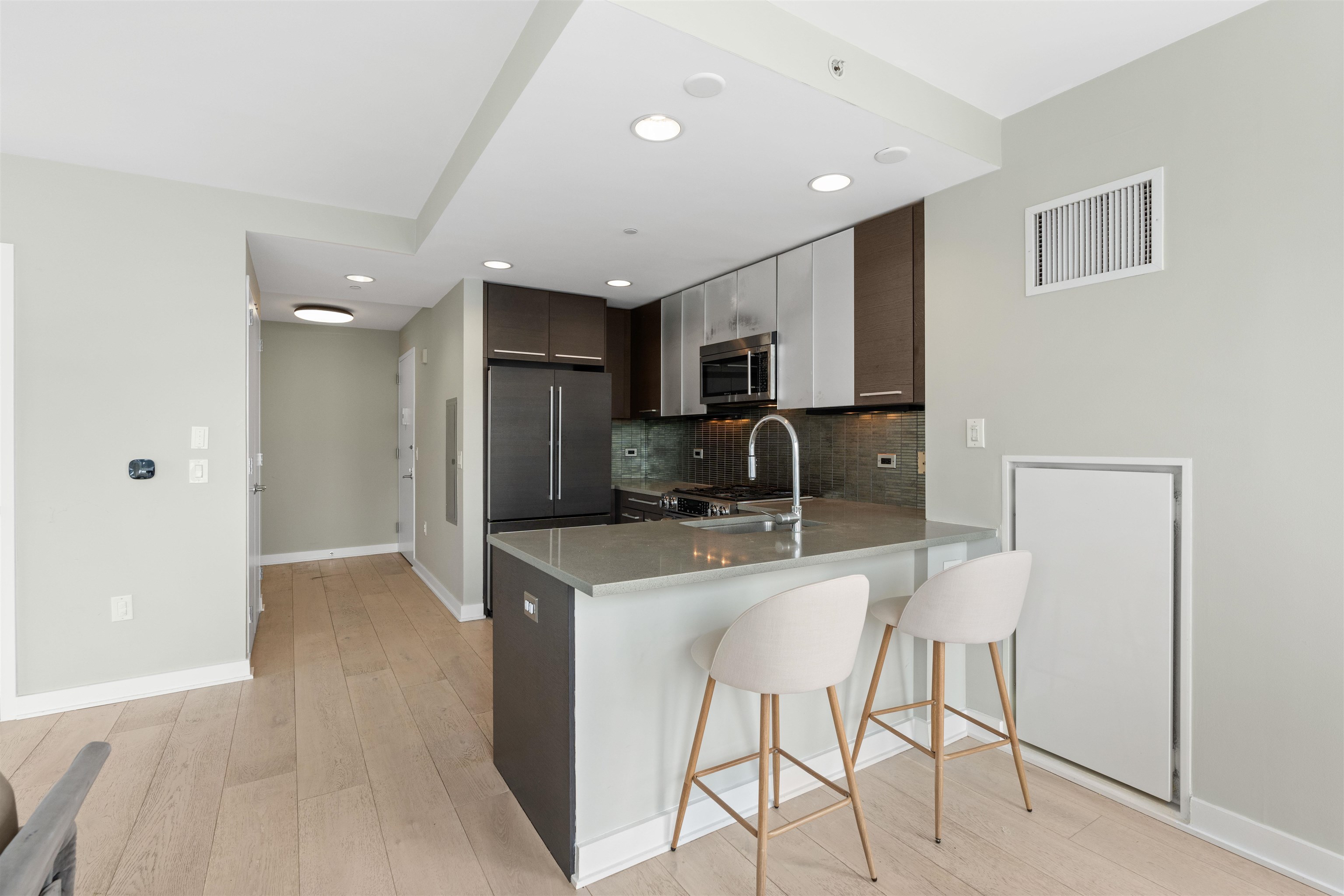 2 2nd Street, Unit 3606 Jersey City, NJ 07302 - Photo 25 of 29