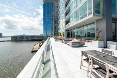 $1,100,000 | 2 2nd Street, Unit 3606, Jersey City, NJ 07302