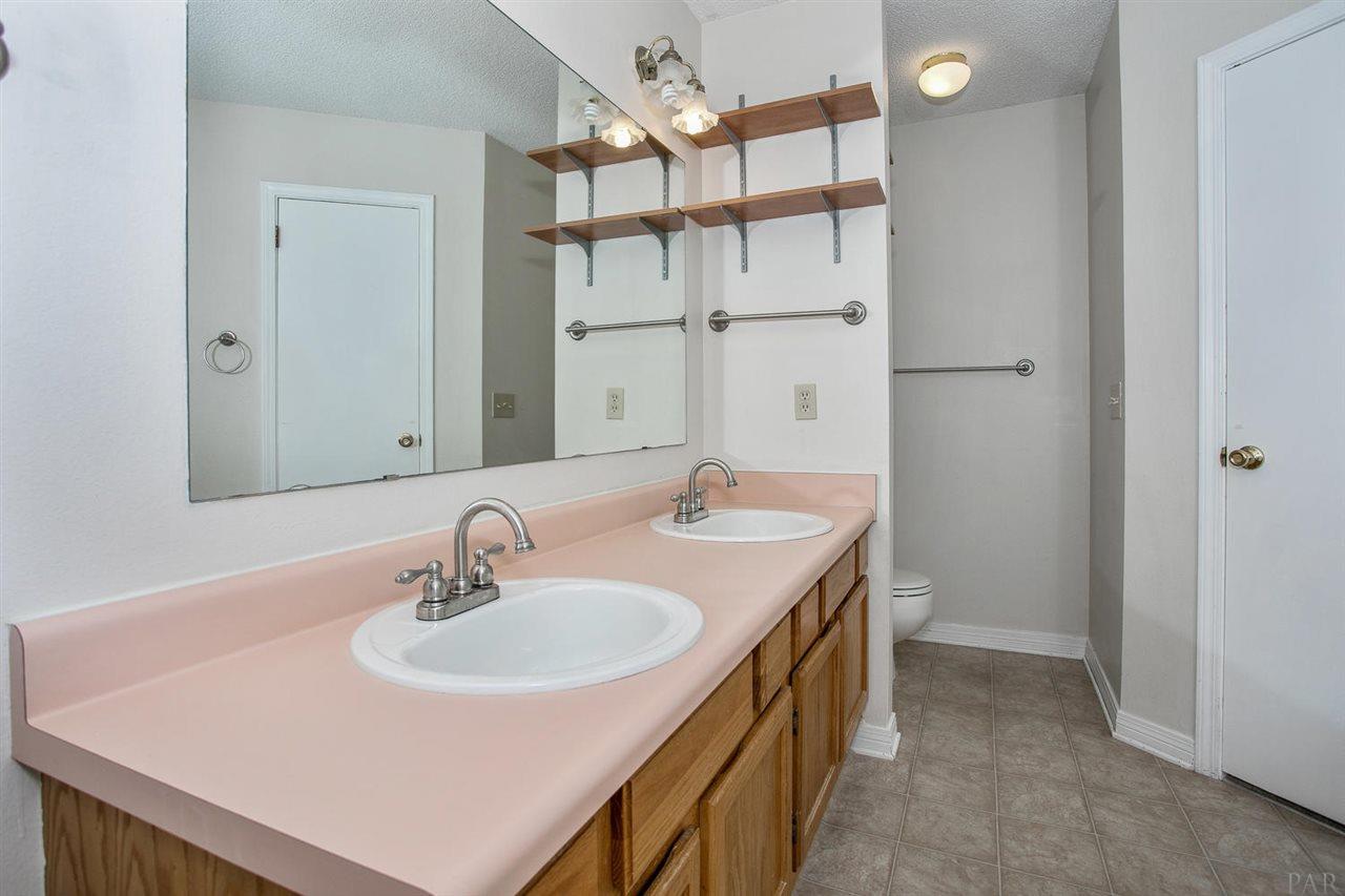 1211 Brook Bend Road Pensacola, FL 32506 - Photo 17 of 30