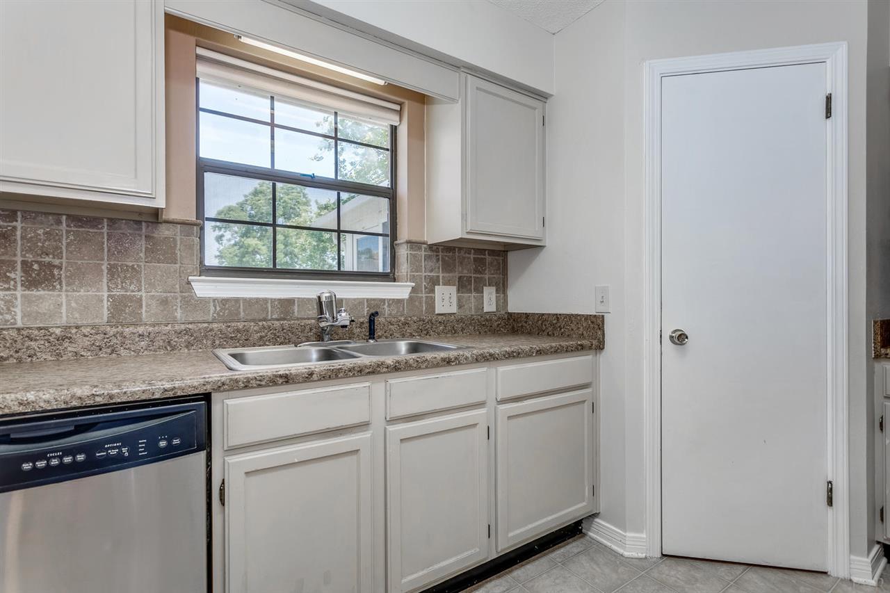 1211 Brook Bend Road Pensacola, FL 32506 - Photo 10 of 30