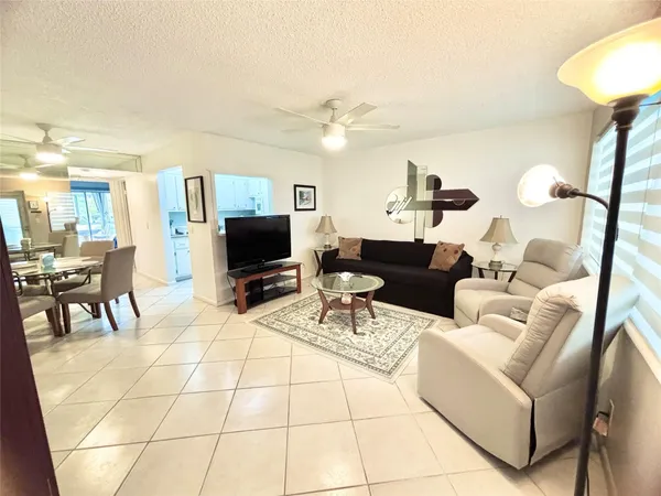 $1,400 | 43 Farnham B, Unit 43, Deerfield Beach, FL 33442