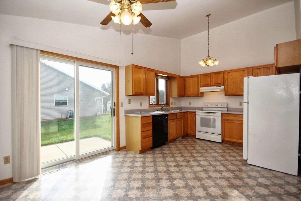 100 Thomas Arena, WI 53503 - Photo 32 of 44 Gallery Image 32
