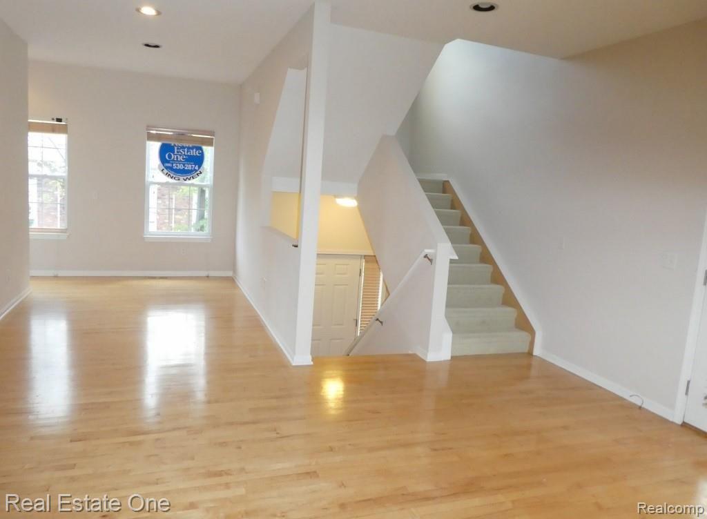 2660 Crooks Road Royal Oak, MI 48073 - Photo 6 of 33