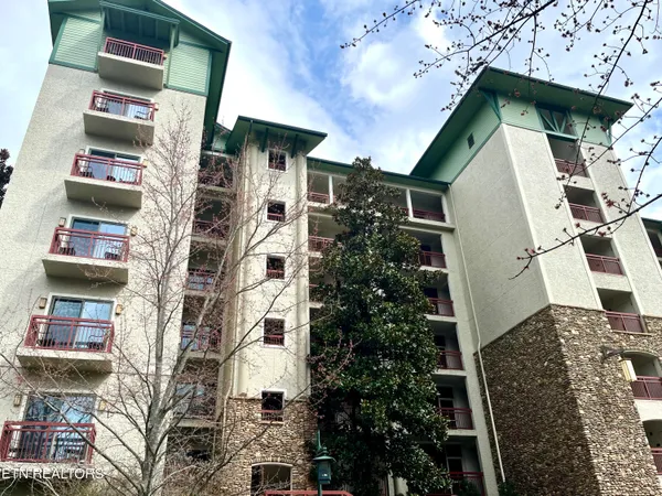 $464,500 | 212 Dollywood Lane, Unit 155, Pigeon Forge, TN 37863