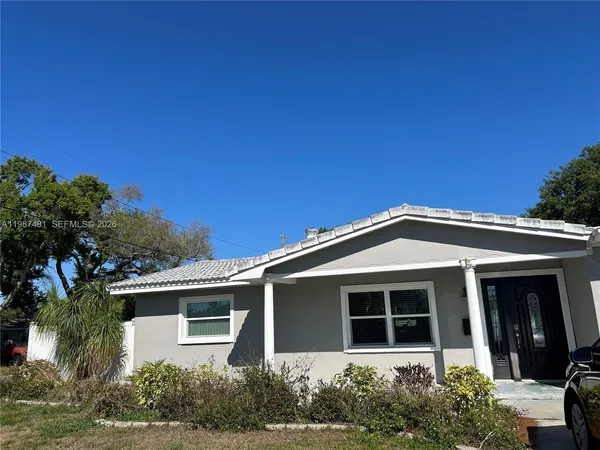 $3,500 | 9995 54th Street North, Pinellas Park, FL 33782