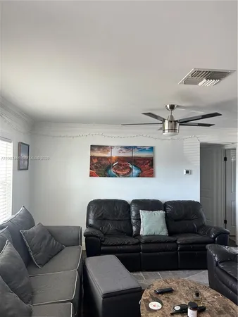 $3,500 | 9995 54th Street North, Pinellas Park, FL 33782