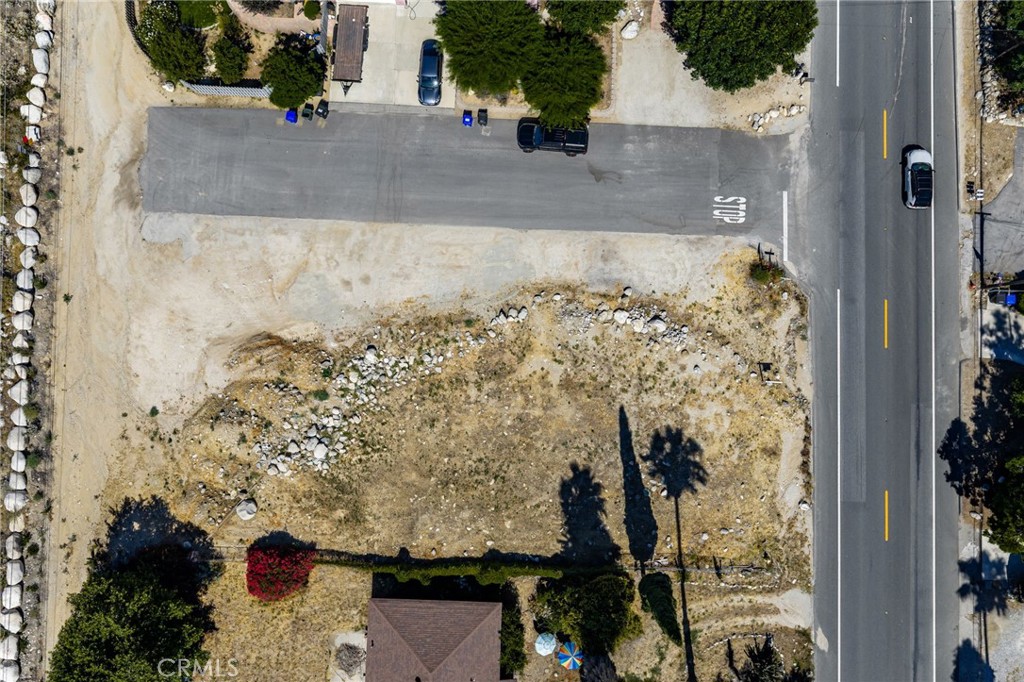 2789 Mill Creek Road Mentone, CA 92359 - Photo 6 of 11 view of a bathroom