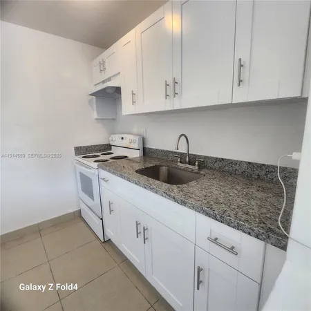 $1,700 | 2400 Northwest 10th Avenue, Unit 4, Miami, FL 33127