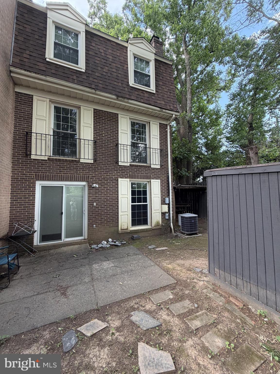 7315 Byeforde Court Springfield, VA 22150 - Photo 3 of 5