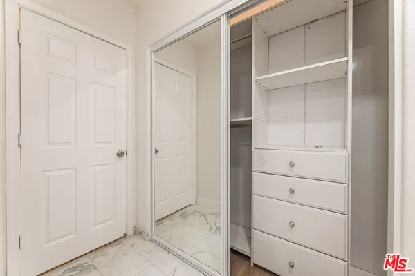 $1,850,000 | 25 South 15th Place, Unit 101, Long Beach, CA 90802