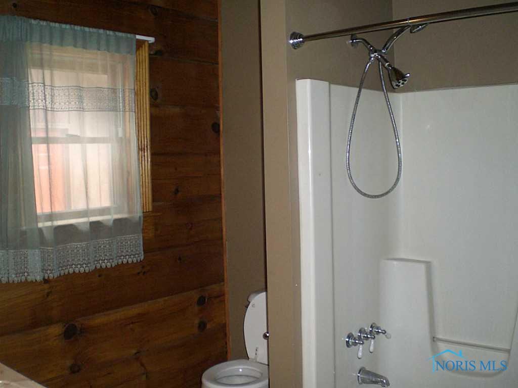 6654 Co Road Bryan, OH 43506 - Photo 10 of 20 Master Bath/Spa.
