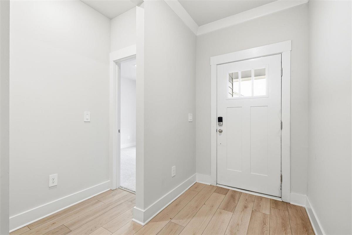 419 Ragland Avenue Greer, SC 29651 - Photo 5 of 37 Gallery Image 5