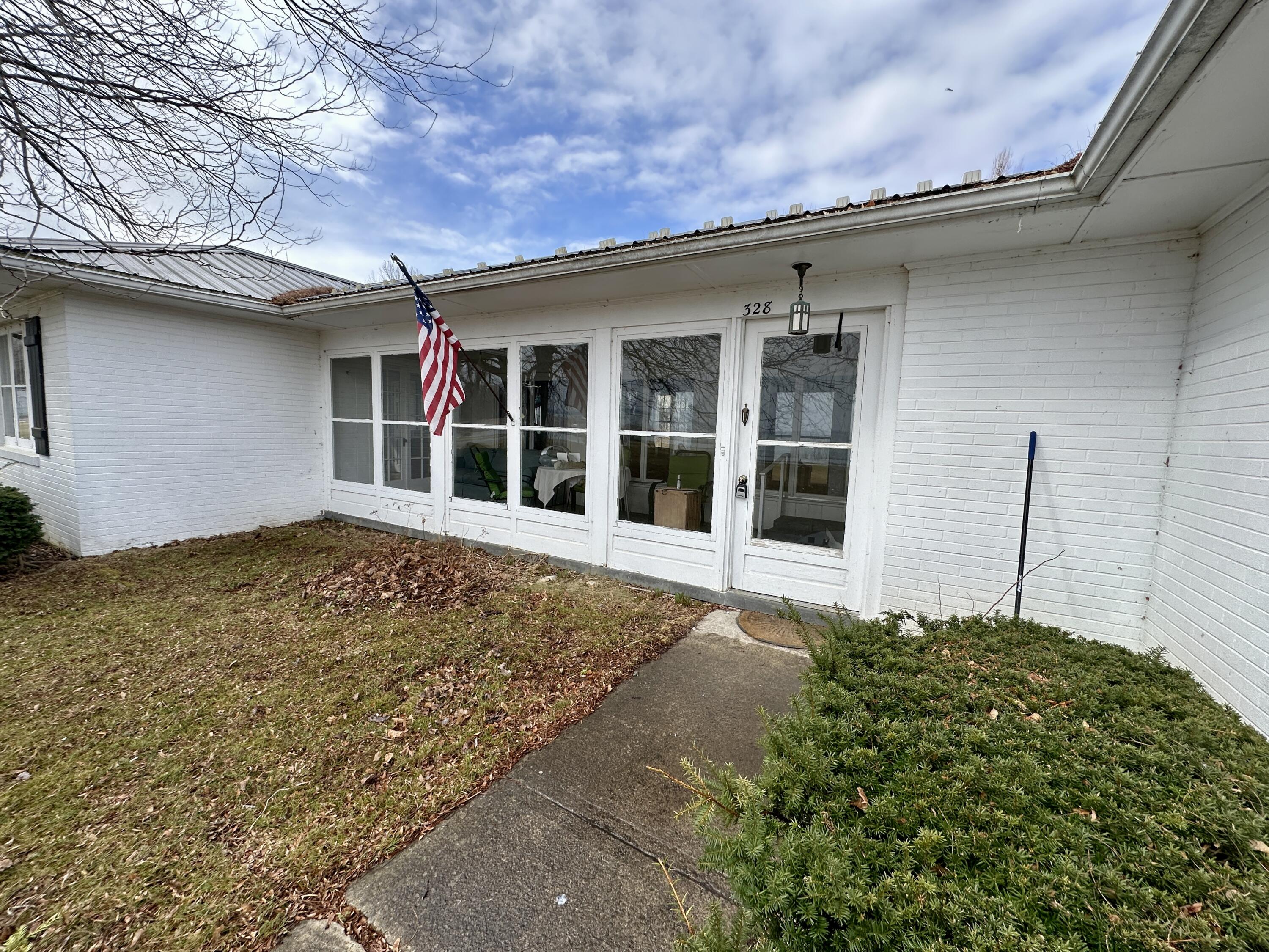 328 Lake Street Rouses Point, NY 12979 - Photo 5 of 51 Gallery Image 5