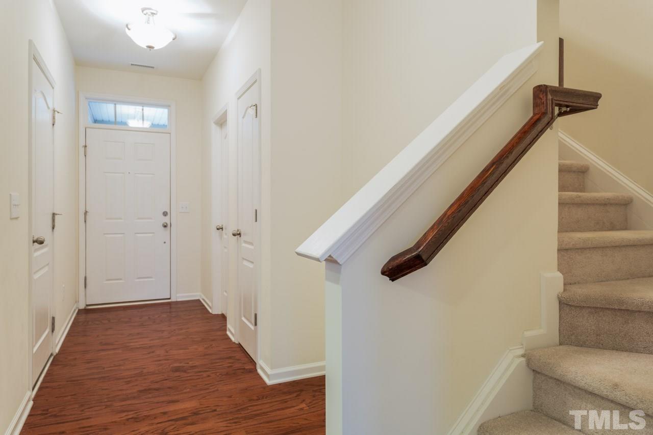 8332 Niayah Way Raleigh, NC 27612 - Photo 3 of 25 Gallery Image 3