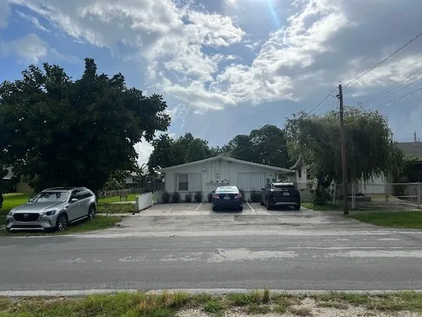 $799,000 | 106 Northwest 12th Avenue, Dania Beach, FL 33004