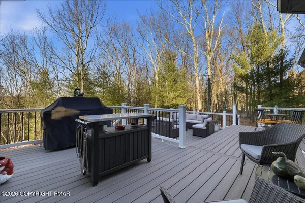 $769,000 | 389 Joanne Court, Bartonsville, PA 18321