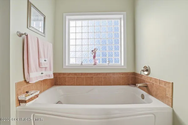 $769,000 | 389 Joanne Court, Bartonsville, PA 18321