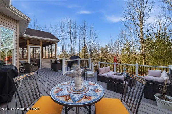 $769,000 | 389 Joanne Court, Bartonsville, PA 18321