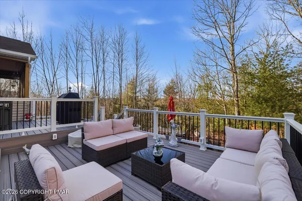 $769,000 | 389 Joanne Court, Bartonsville, PA 18321