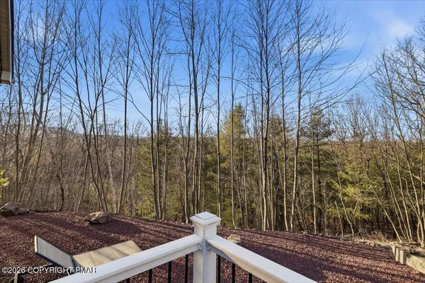 $769,000 | 389 Joanne Court, Bartonsville, PA 18321