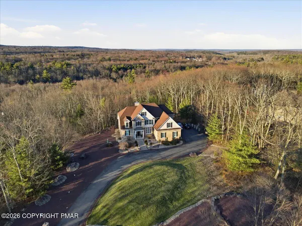 $769,000 | 389 Joanne Court, Bartonsville, PA 18321